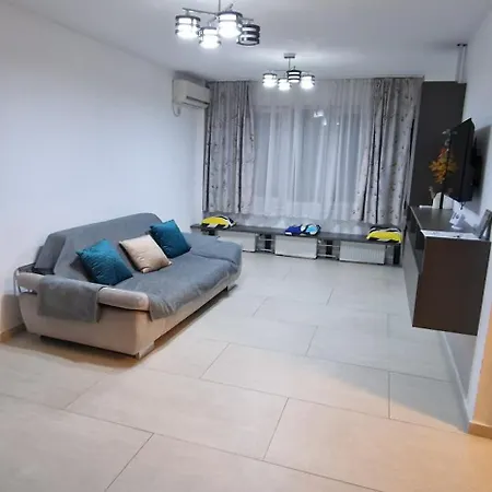 Апартаменты Amedeea *